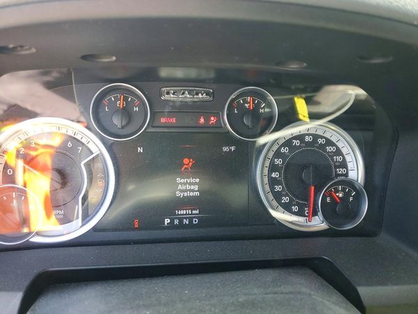 2014 RAM 1500 SLT CREW CAB 4X2