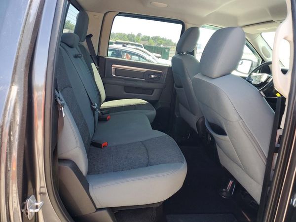 2014 RAM 1500 SLT CREW CAB 4X2