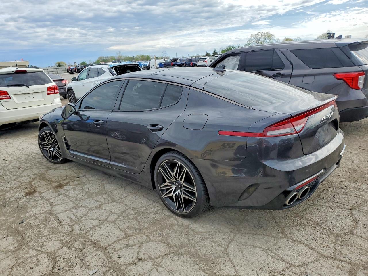 2023 KIA STINGER GT2
