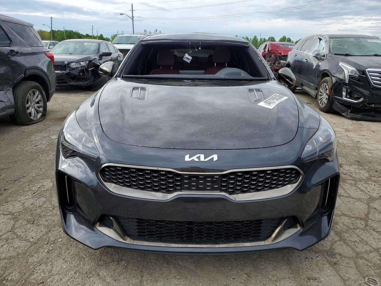 2023 KIA STINGER GT2