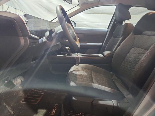 2025 NISSAN KICKS
