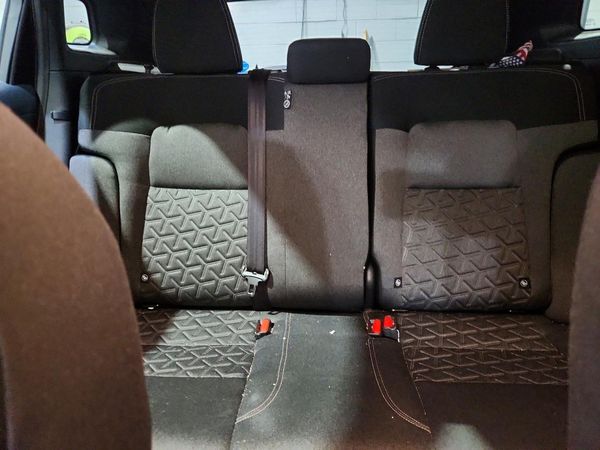 2025 NISSAN KICKS