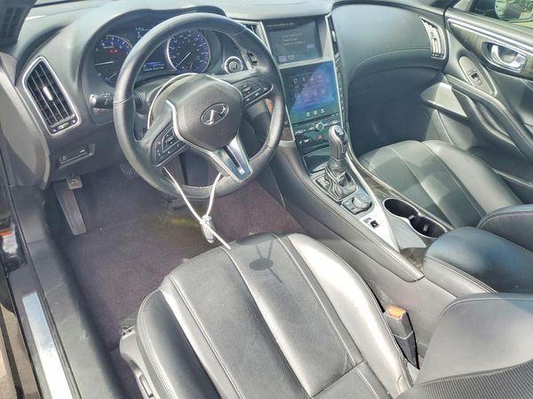 2017 INFINITI Q60