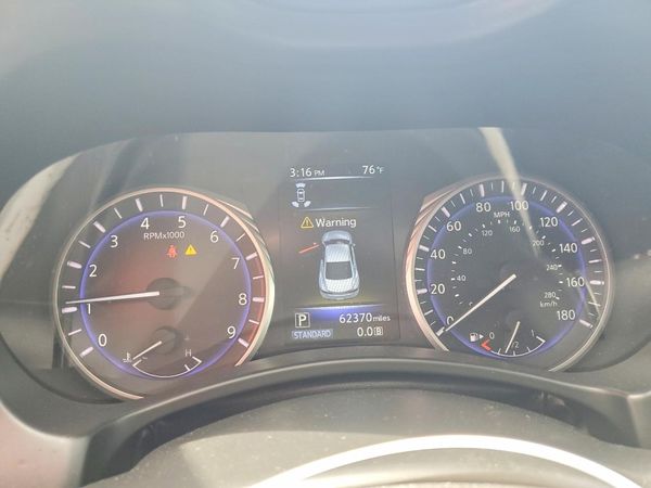 2017 INFINITI Q60
