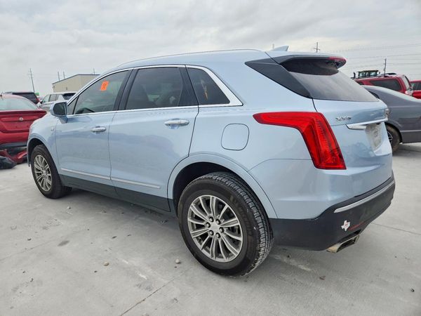 2017 CADILLAC XT5