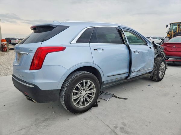 2017 CADILLAC XT5
