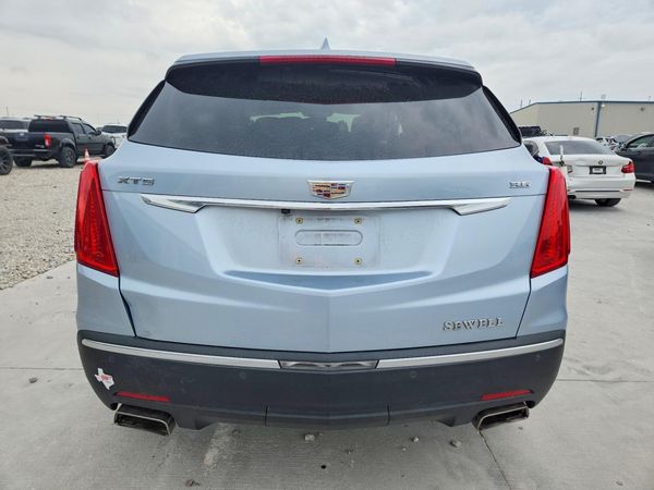 2017 CADILLAC XT5