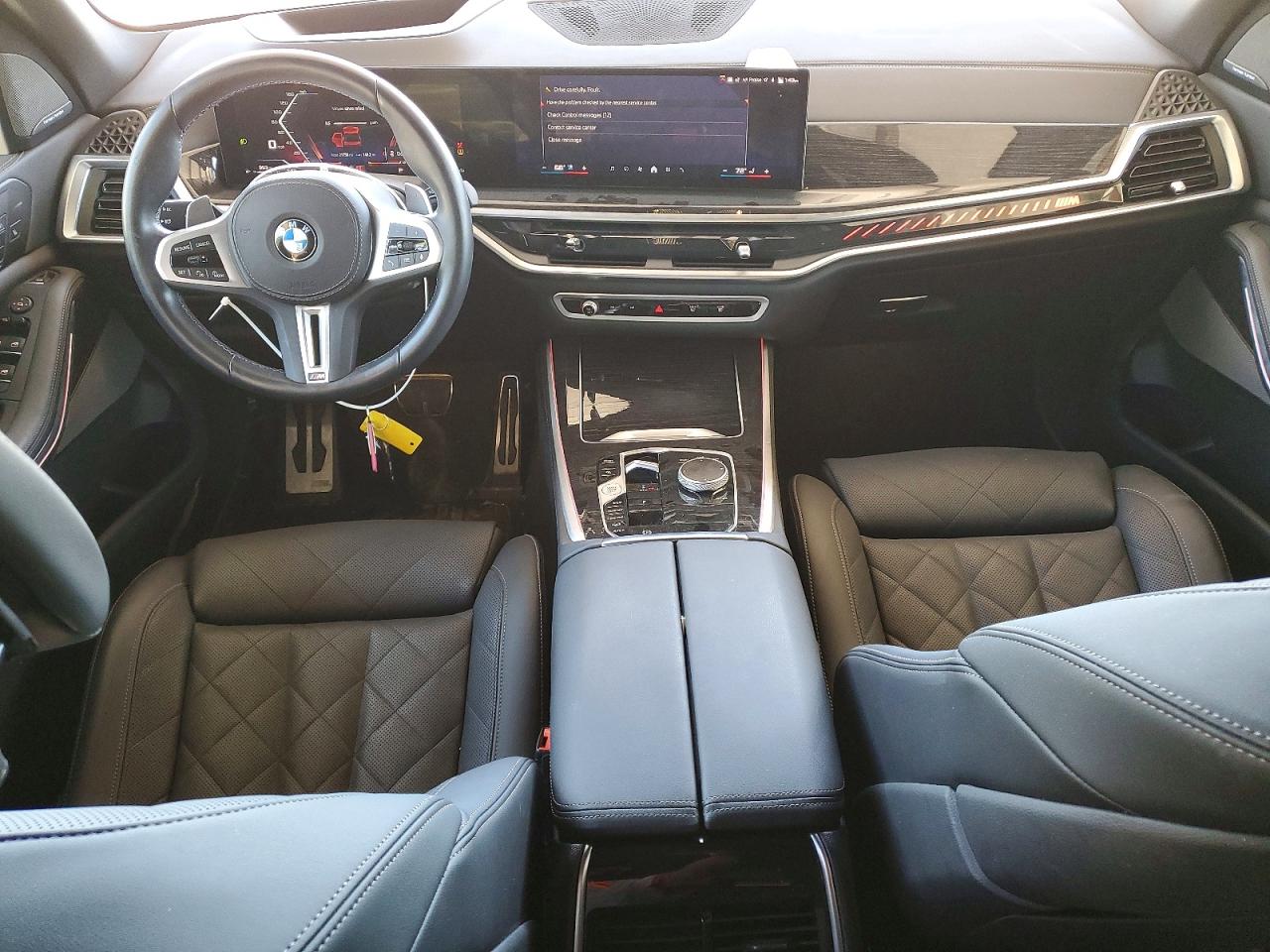 2025 BMW X5 M60i