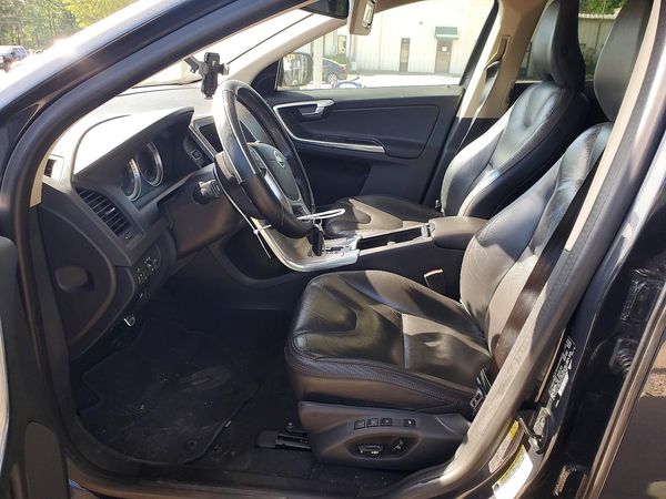 2012 VOLVO XC60
