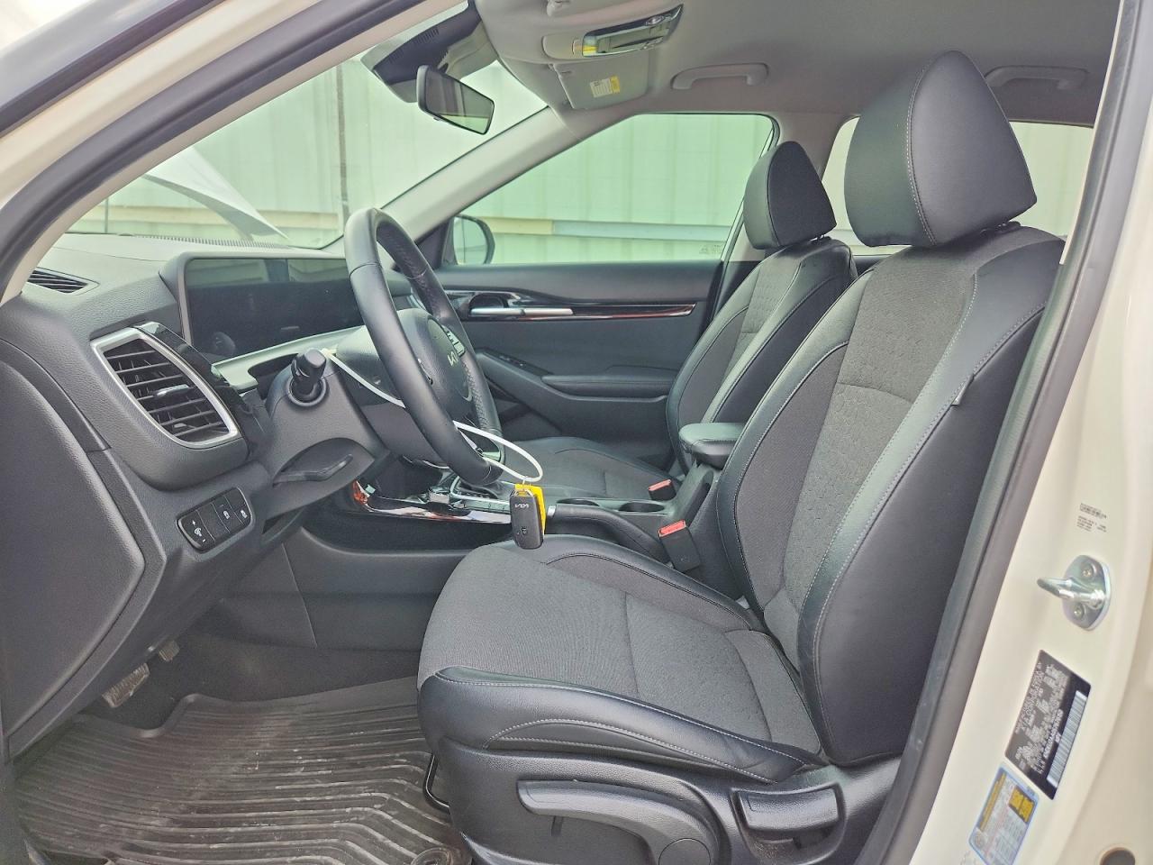 2025 KIA SELTOS S, X-Line
