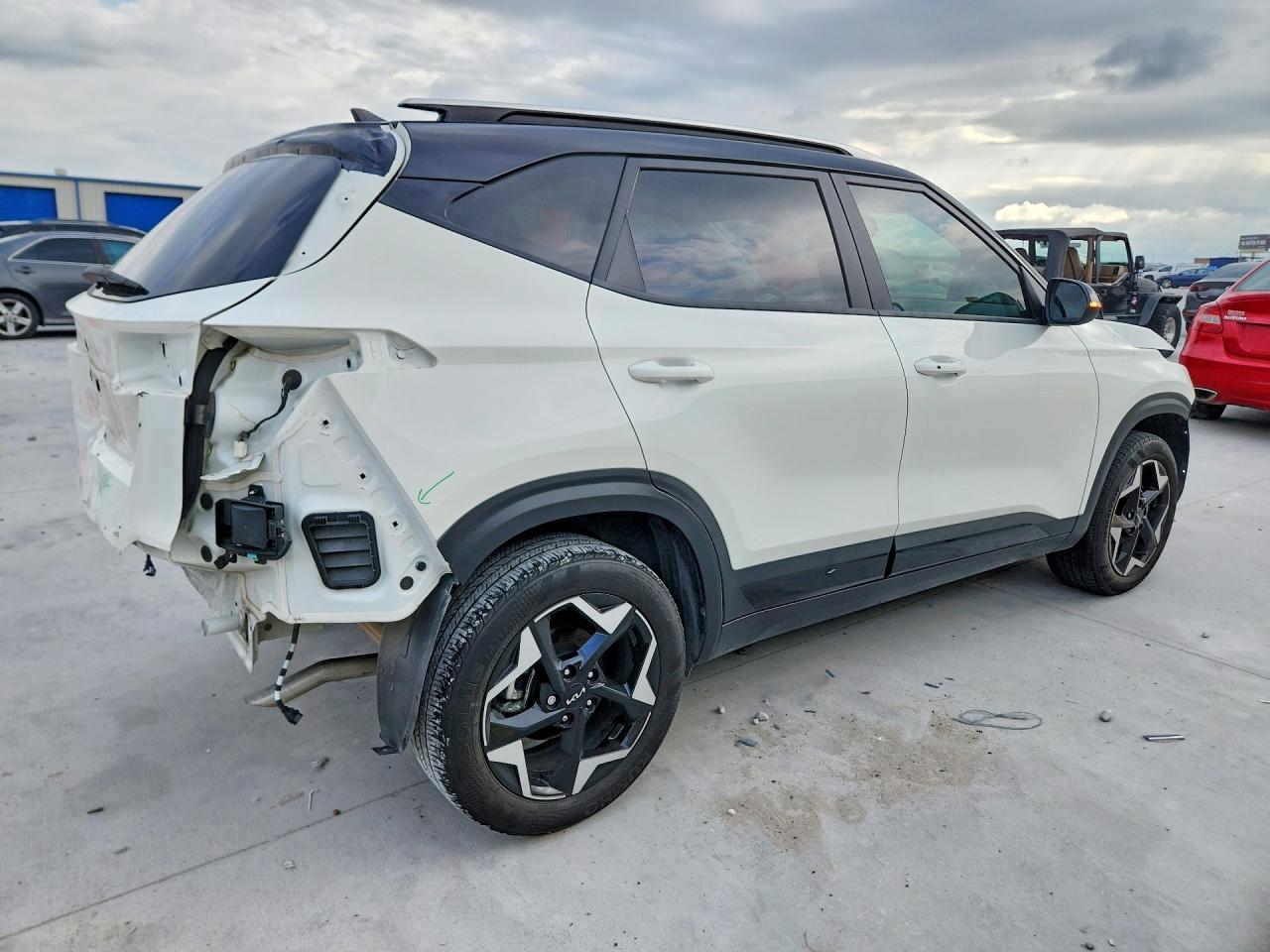2025 KIA SELTOS S, X-Line
