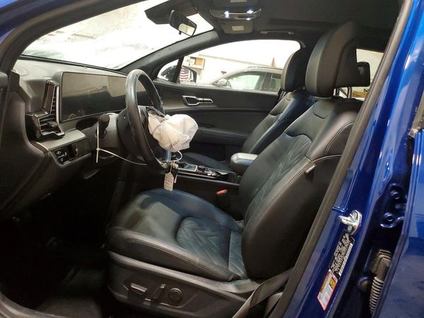 2025 KIA SPORTAGE X-LINE