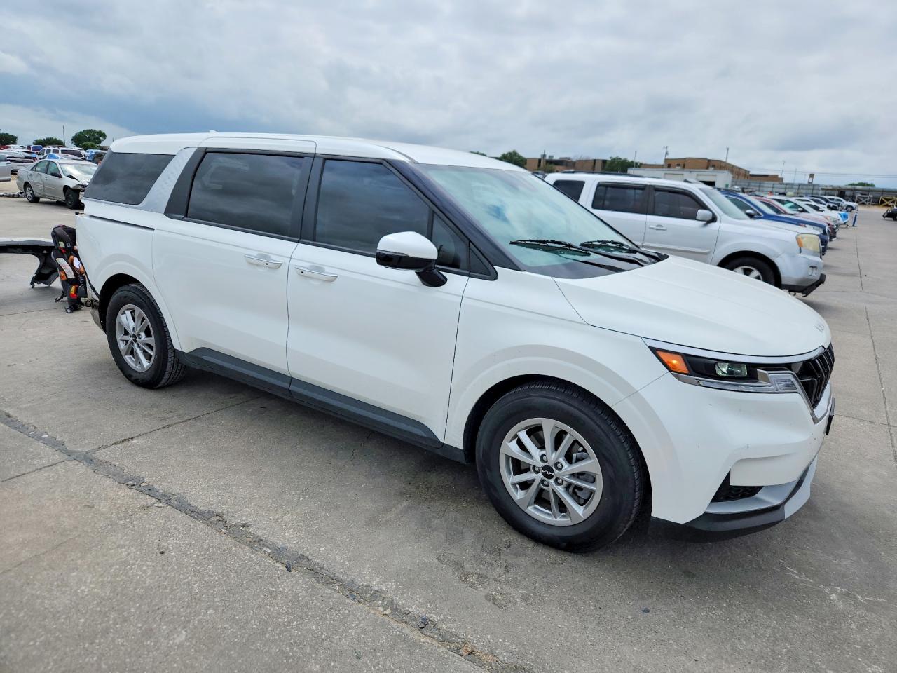 2024 KIA CARNIVAL LX, LX Seat Package