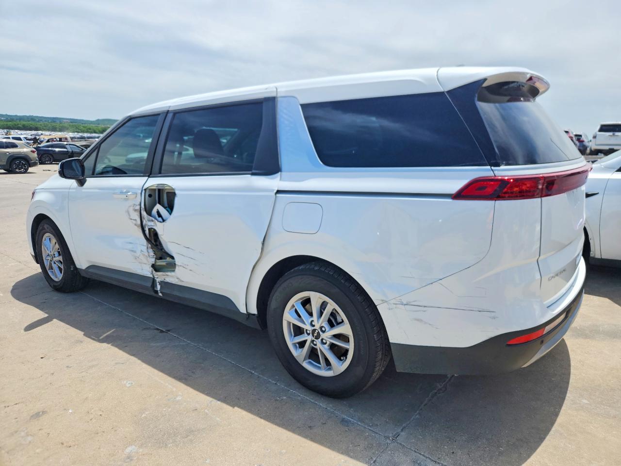 2024 KIA CARNIVAL LX, LX Seat Package