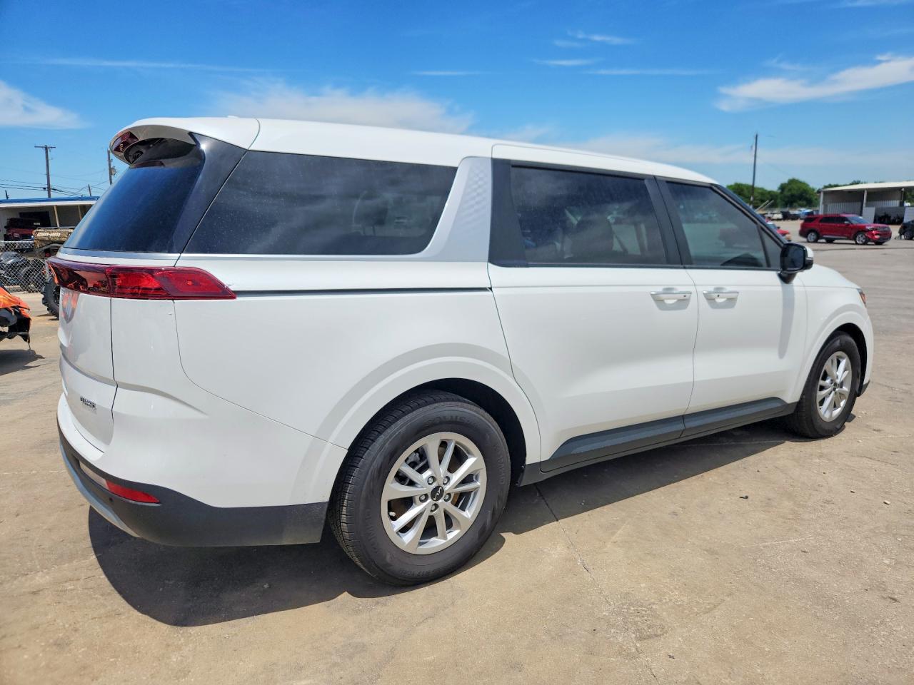 2024 KIA CARNIVAL LX, LX Seat Package