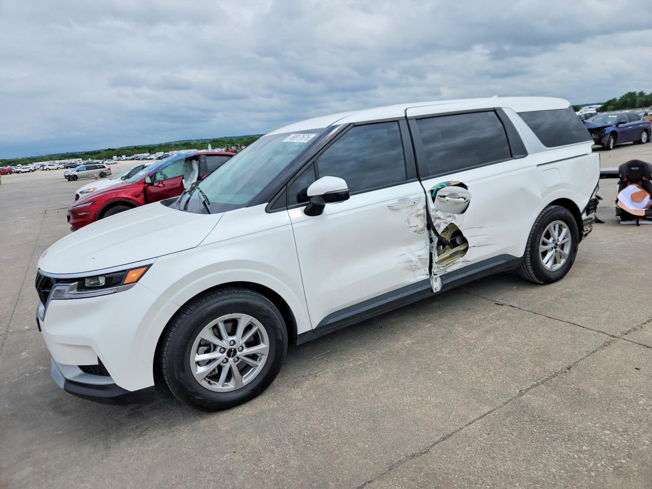 2024 KIA CARNIVAL LX, LX Seat Package