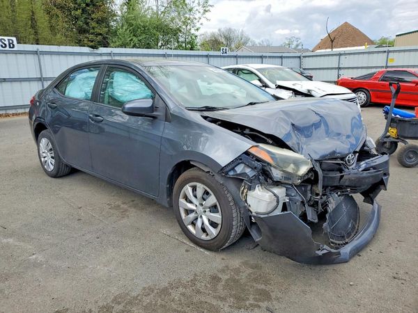 2015 TOYOTA COROLLA
