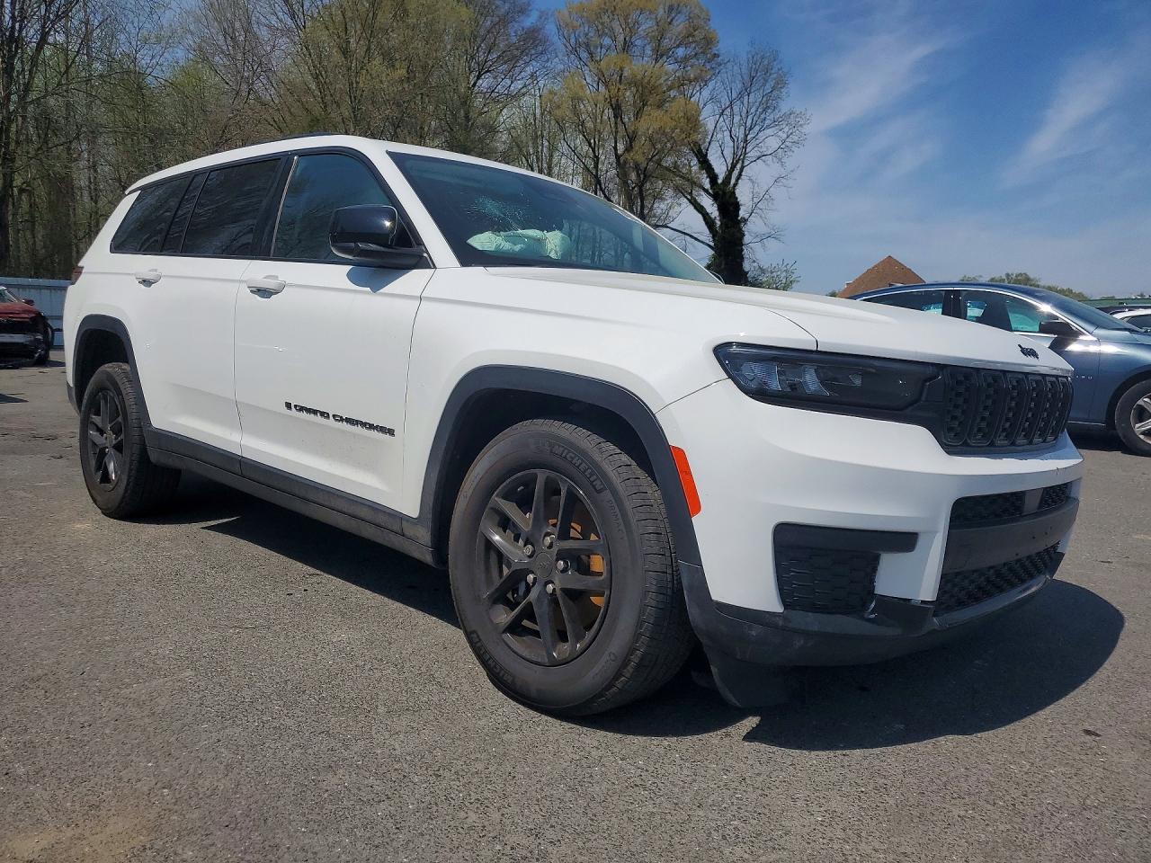 2024 JEEP GRAND CHEROKEE L LAREDO 4X4