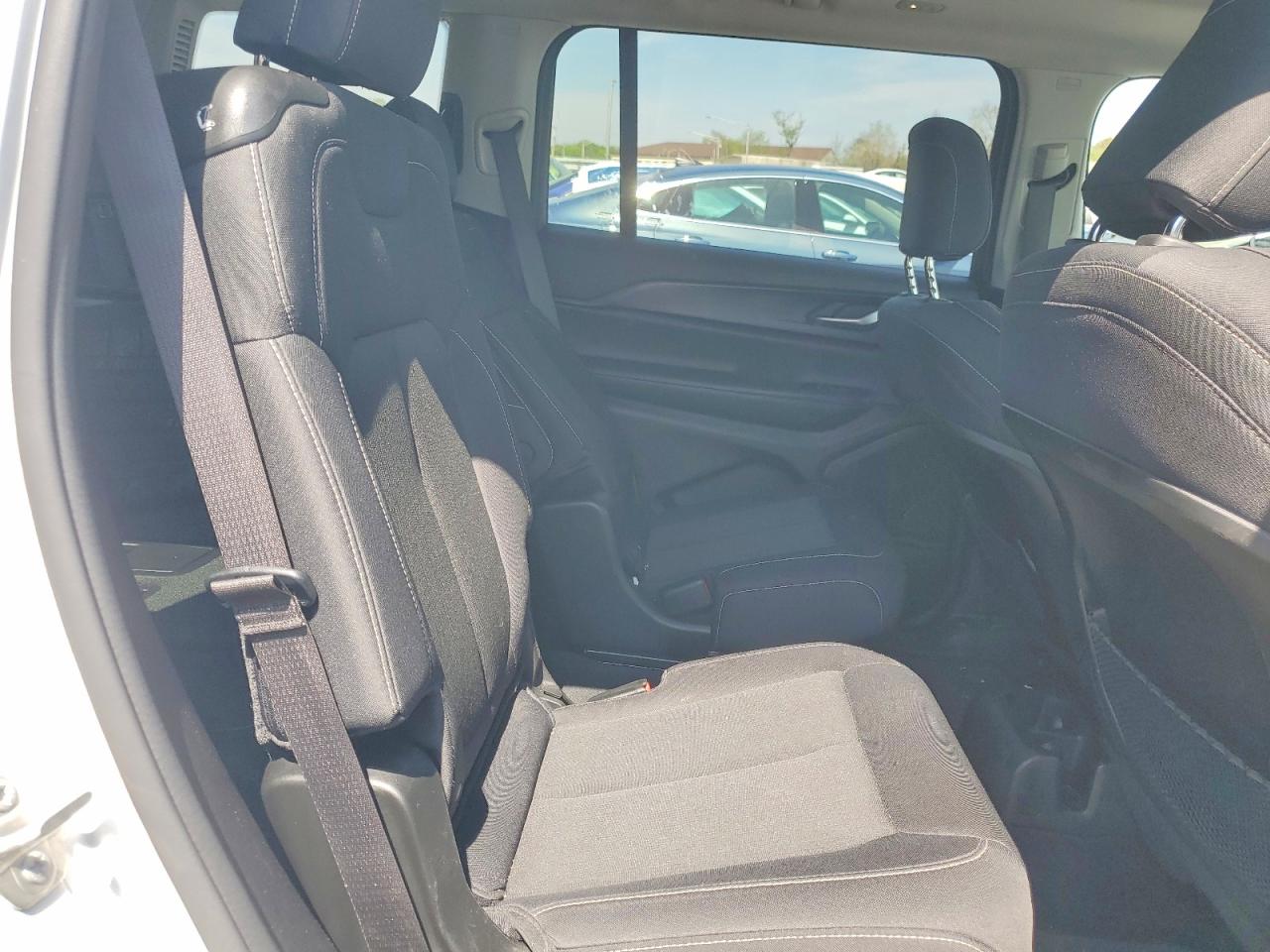 2024 JEEP GRAND CHEROKEE L LAREDO 4X4