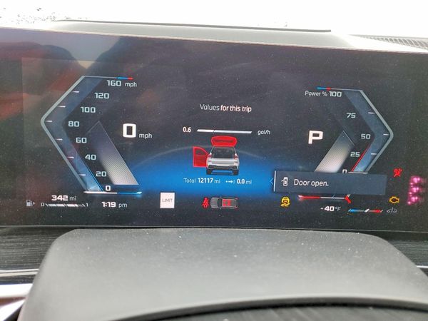 2025 BMW X7 M60i