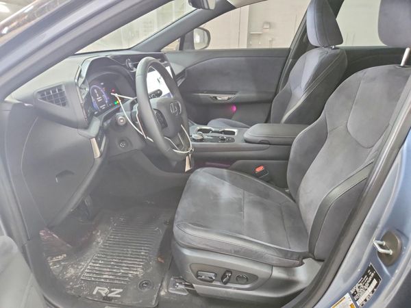 2023 LEXUS RZ 450e Luxury/Premium