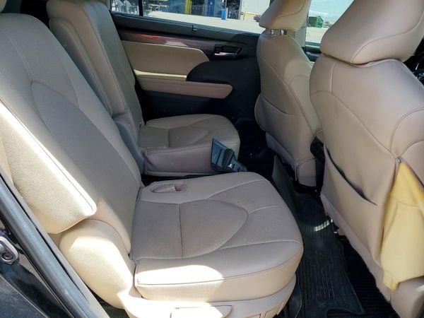 2023 TOYOTA HIGHLANDER