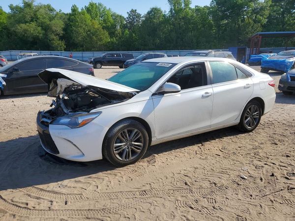 2017 TOYOTA CAMRY