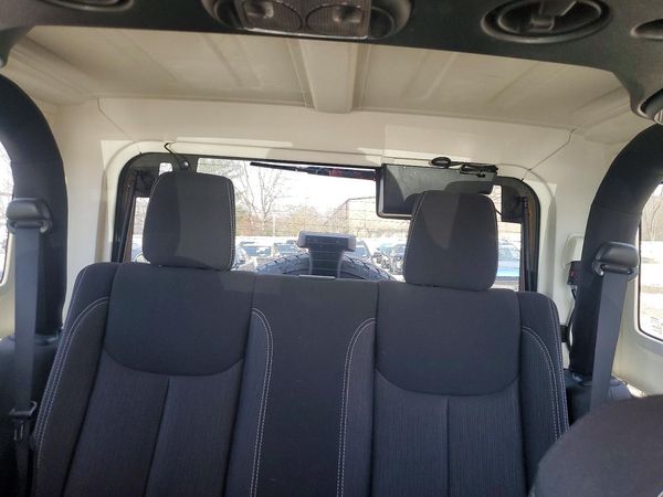 2015 JEEP WRANGLER SAHARA 4X4