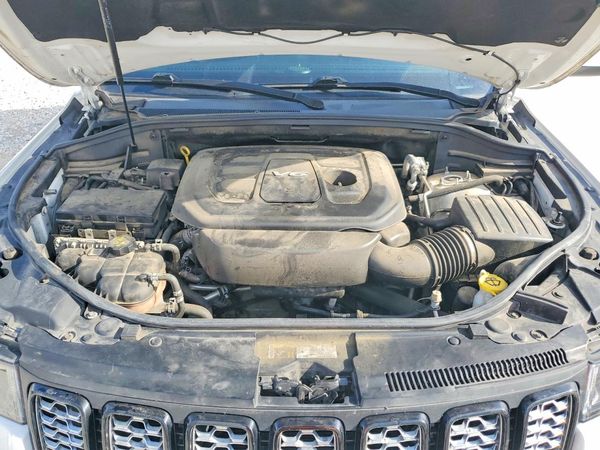 2019 JEEP GRAND CHEROKEE Laredo