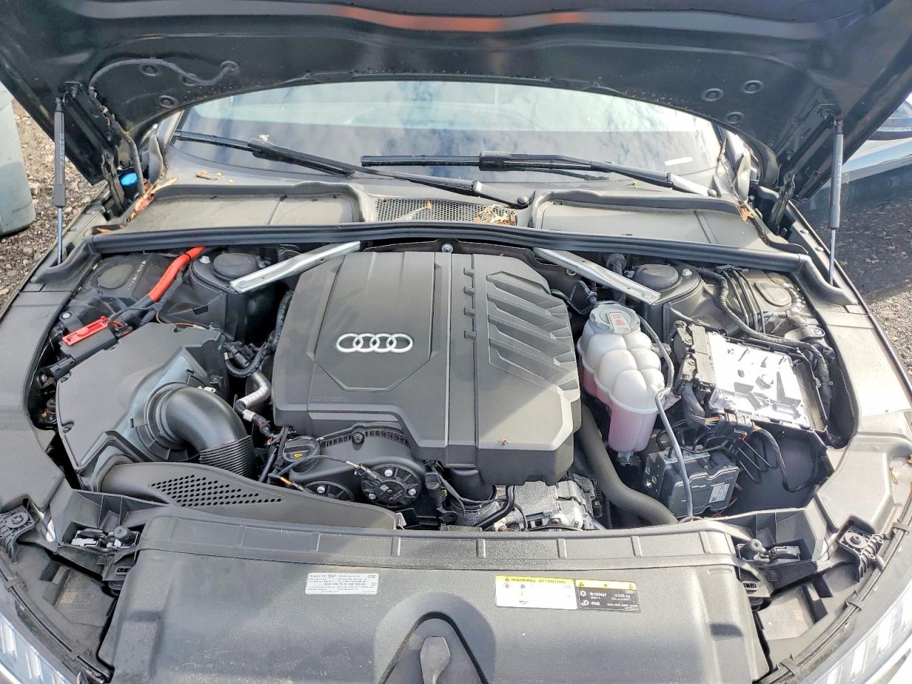 2024 AUDI A4 quattro Premium