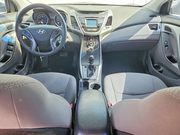 2015 HYUNDAI ELANTRA GLS(Middle)