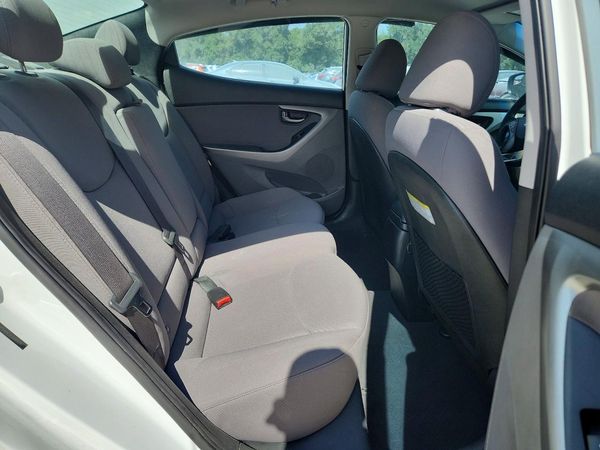 2015 HYUNDAI ELANTRA GLS(Middle)
