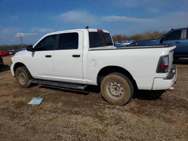 2017 RAM 1500 SLT CREW CAB 4X4