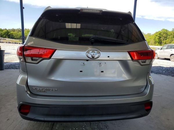 2019 TOYOTA HIGHLANDER LE/LE Plus