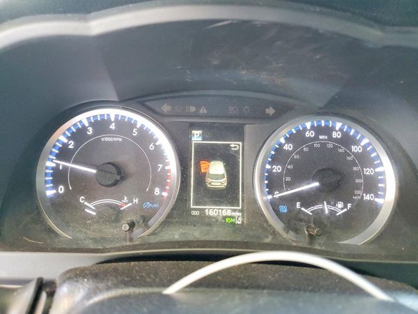 2019 TOYOTA HIGHLANDER LE/LE Plus