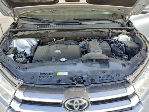 2019 TOYOTA HIGHLANDER LE/LE Plus