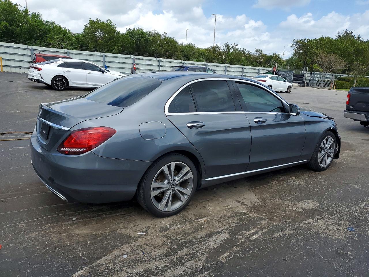 2019 MERCEDES-BENZ C C300