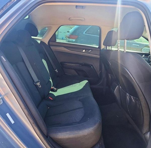 2021 KIA K5 LXS