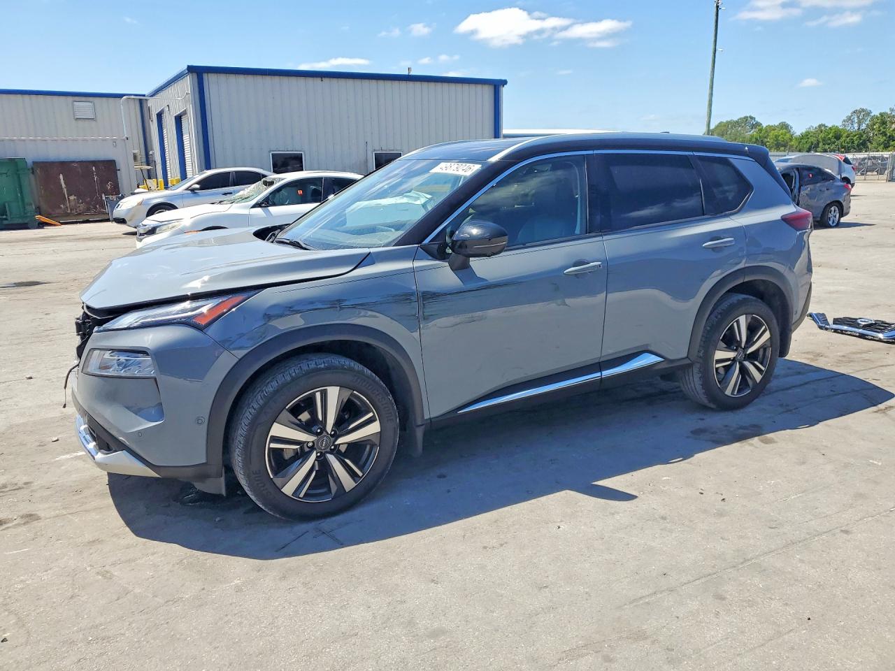 2023 NISSAN ROGUE PLATINUM — Front 3/4