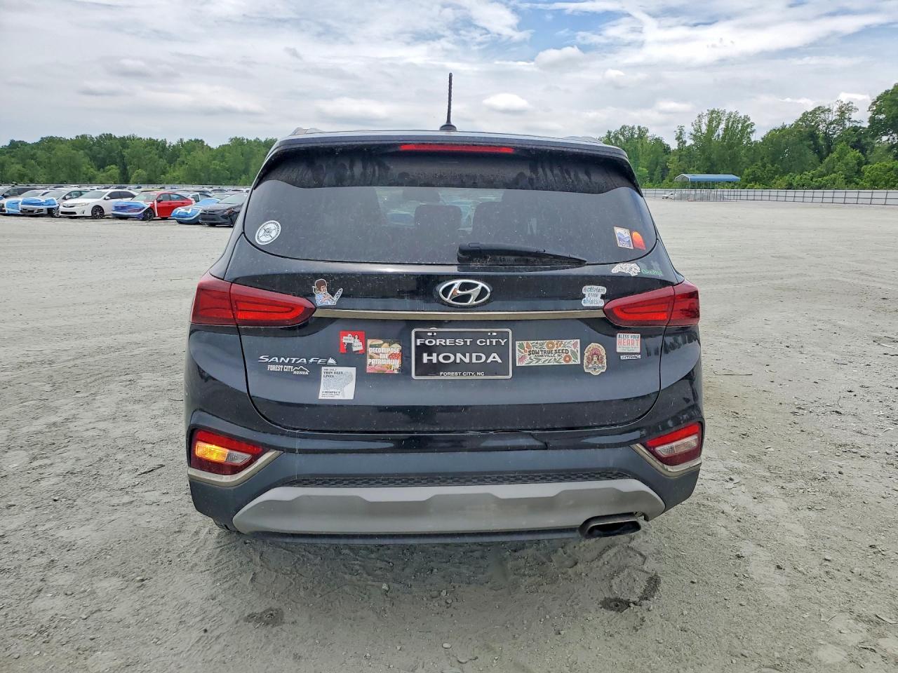 2019 HYUNDAI SANTA FE SE