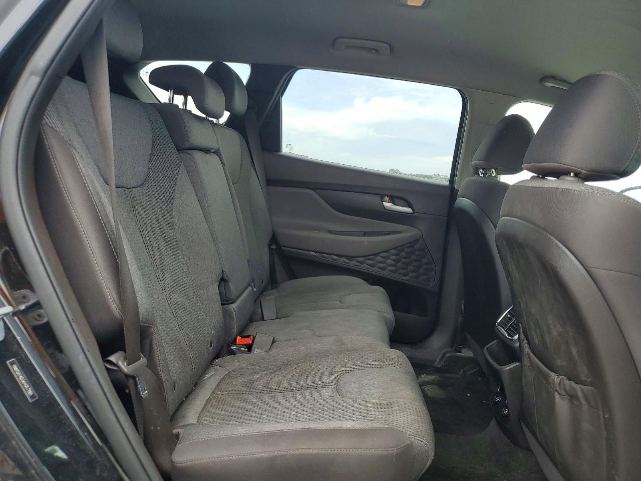 2019 HYUNDAI SANTA FE SE