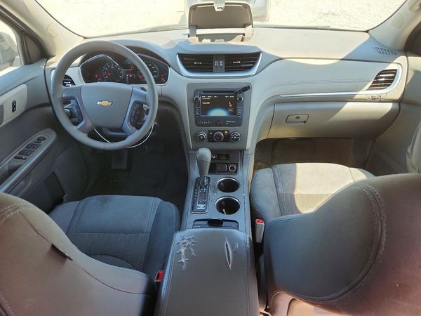 2017 CHEVROLET TRAVERSE LS
