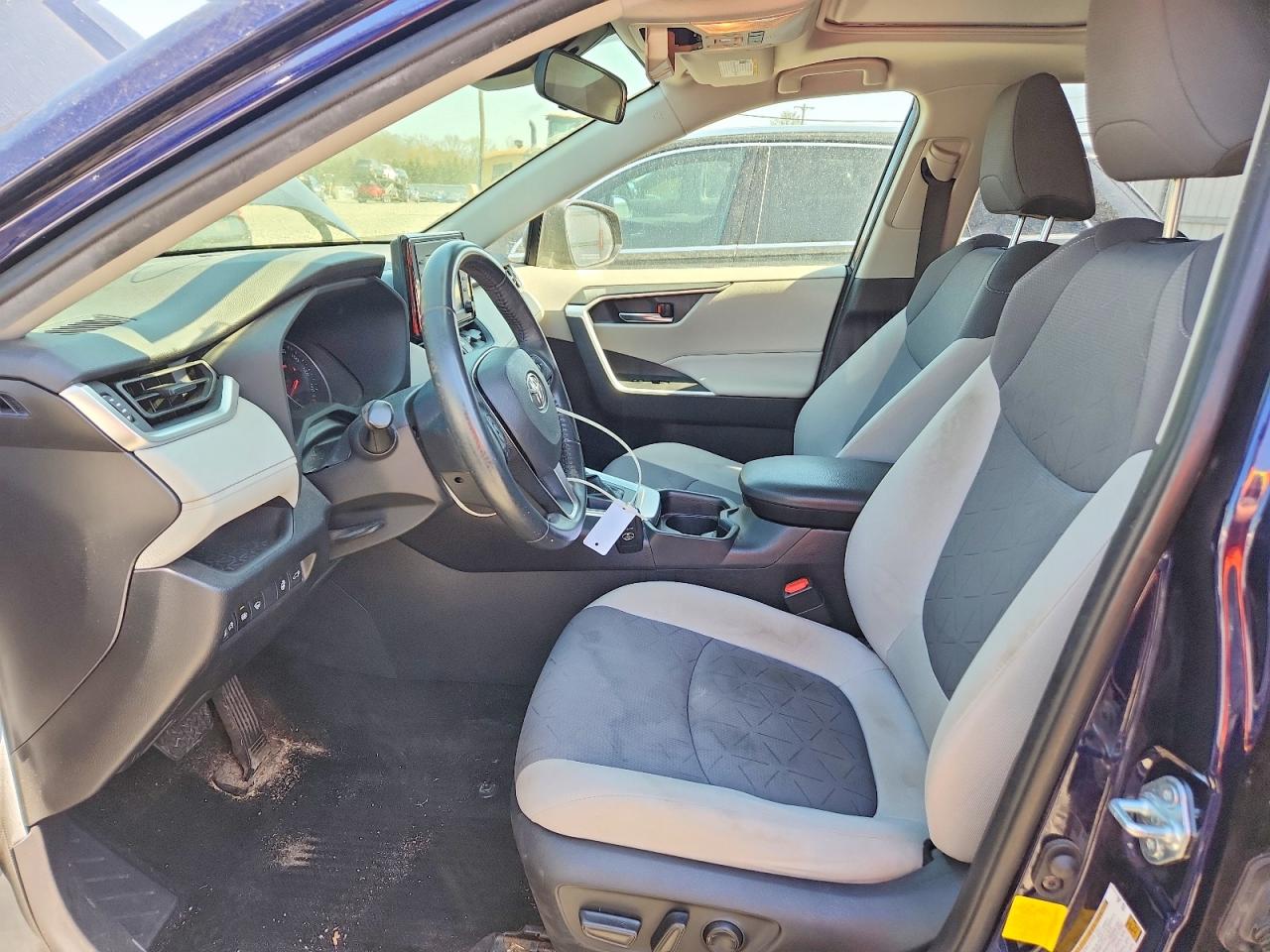 2019 TOYOTA RAV4 XLE / XLE Premium 4WD