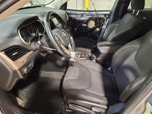 2016 JEEP CHEROKEE LATITUDE 4X4