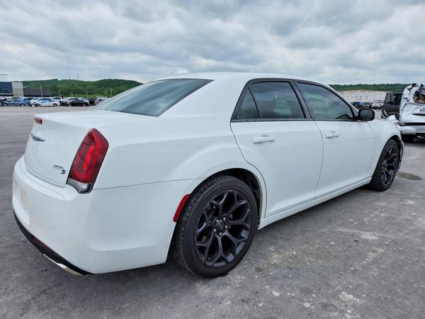 2020 CHRYSLER 300