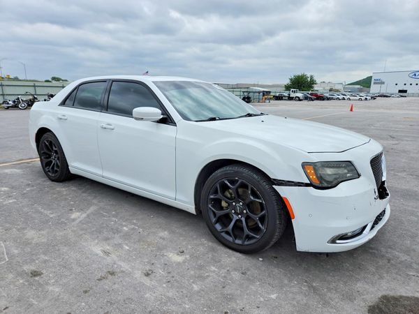 2020 CHRYSLER 300
