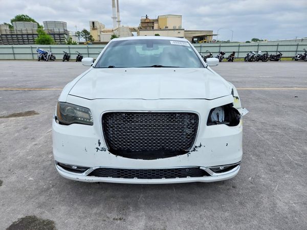 2020 CHRYSLER 300