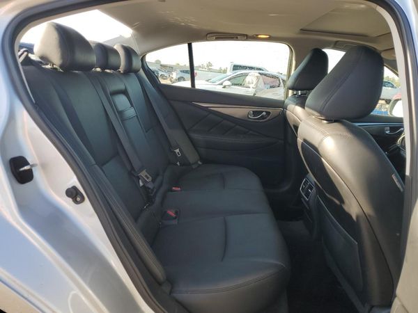 2017 INFINITI Q50