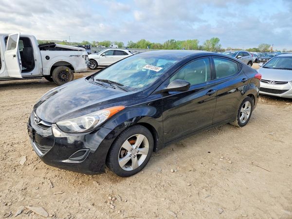 2013 HYUNDAI ELANTRA