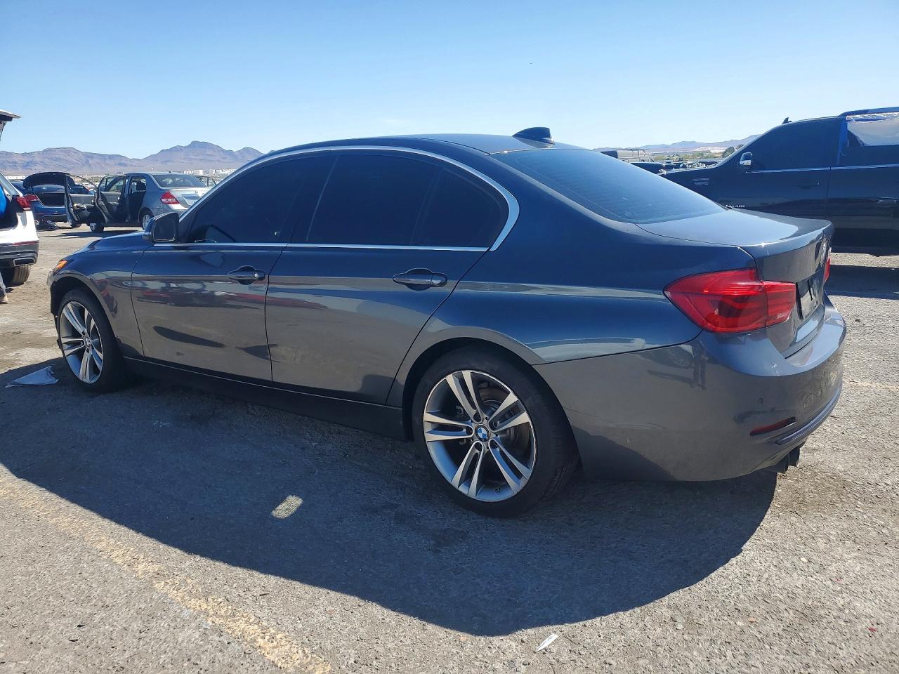 2018 BMW 330